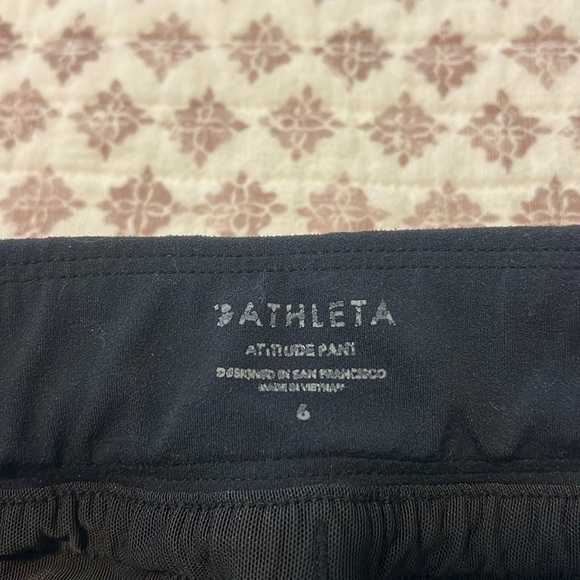 Athleta Attitude Black Jogger Yoga Workout Pants Size 6 - Picture 10 of 17